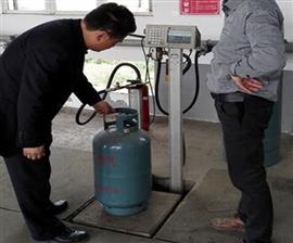 液化氣自動(dòng)定量充裝電子稱(chēng)系統常州優(yōu)寶*