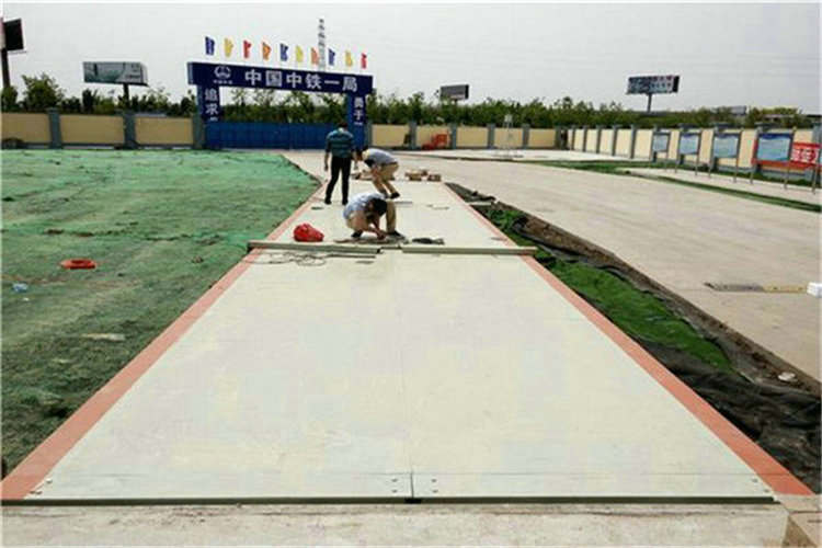 150噸電子汽車(chē)衡與電腦連接傳輸數據穩定性探討